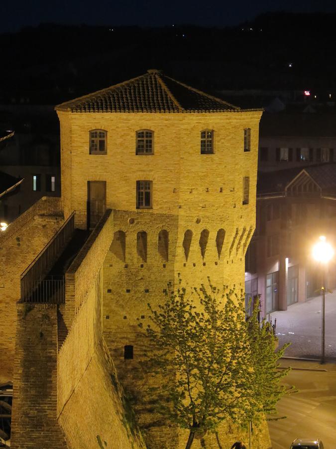 Il Torrione Bed & Breakfast Iesi Exterior photo