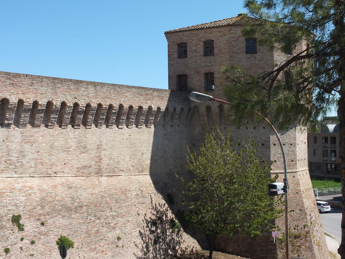 Il Torrione Bed & Breakfast Iesi Exterior photo